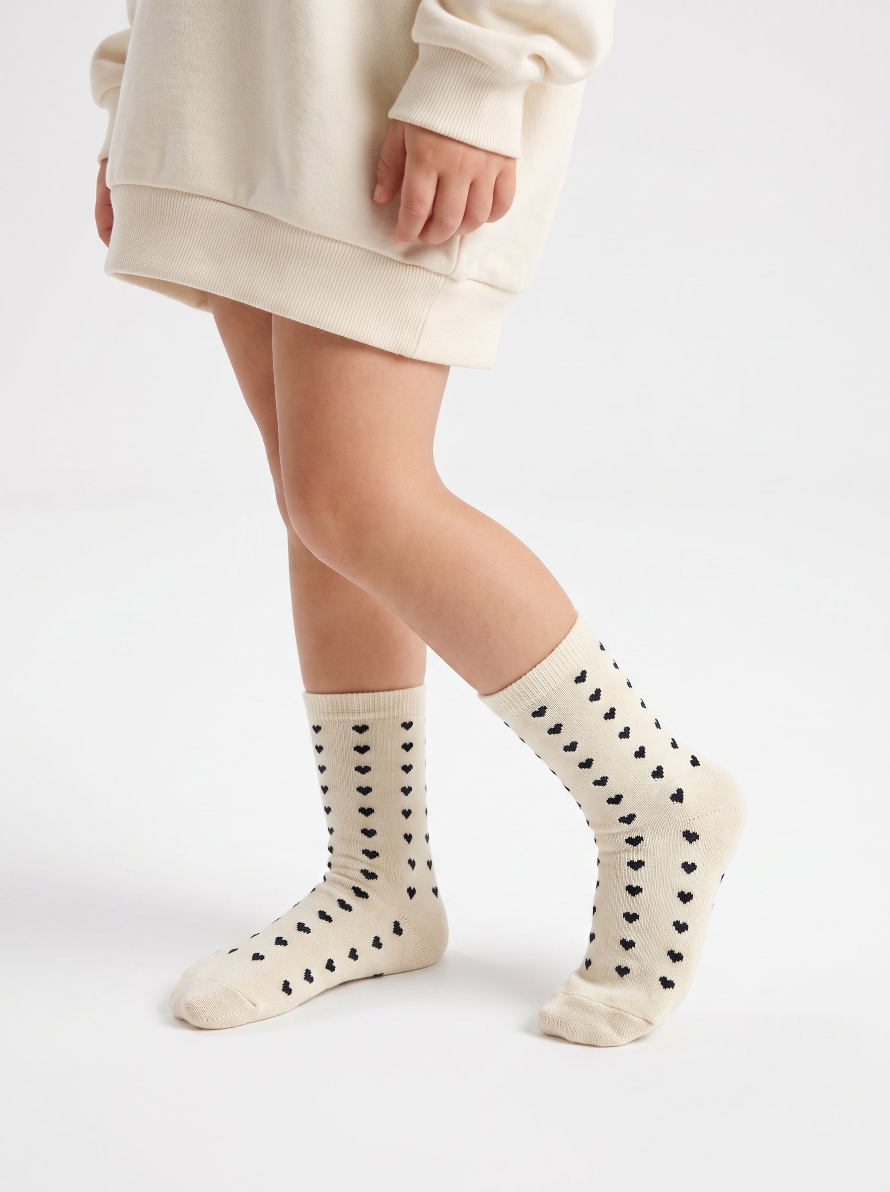 2-PACK of Girls Mid-Calf heart black and Offwhite Cotton Socks- Offwhite/Black
