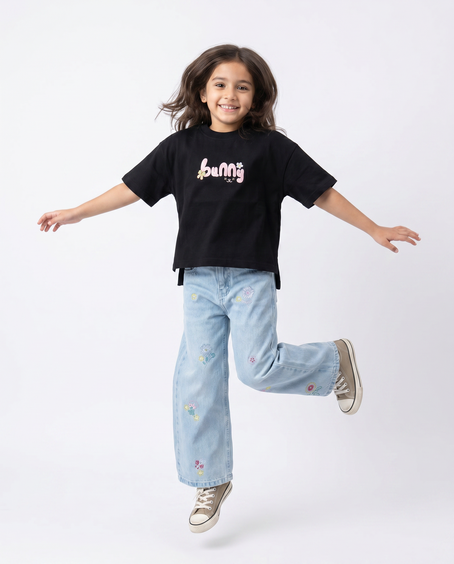Girls wide legged embroidered denim pants - Light jeans color
